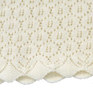 kids on trend cream coloured crotcheted girls shorts close up of edging